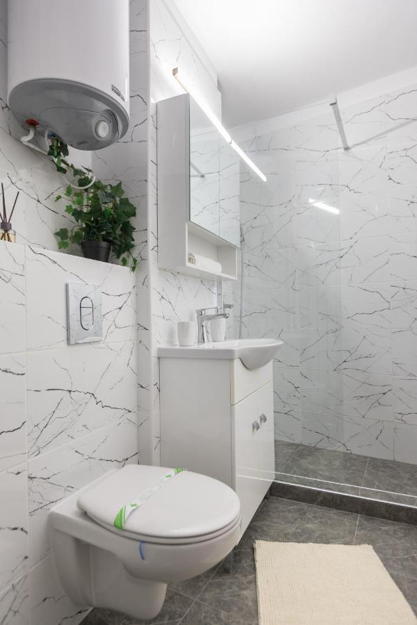 Lion'S Unirii Apartment Bukarest Kültér fotó