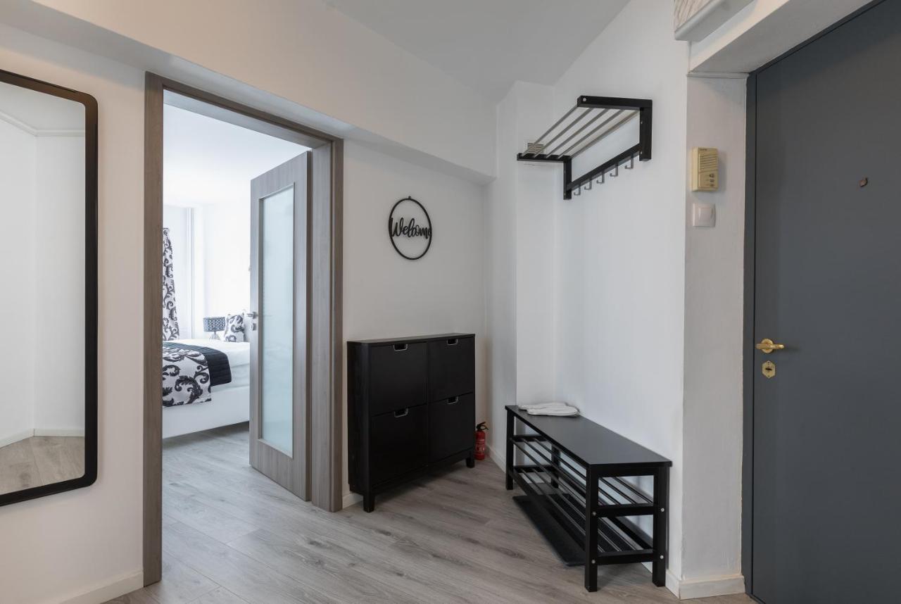 Lion'S Unirii Apartment Bukarest Kültér fotó